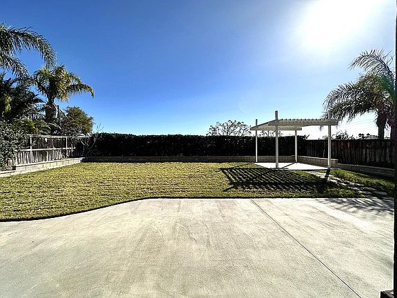 4th image of 12187 Blue Spruce Dr
