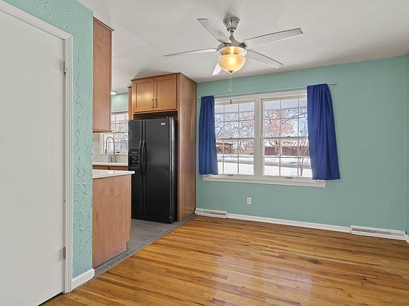 5th image of 2218 Bluff Blvd