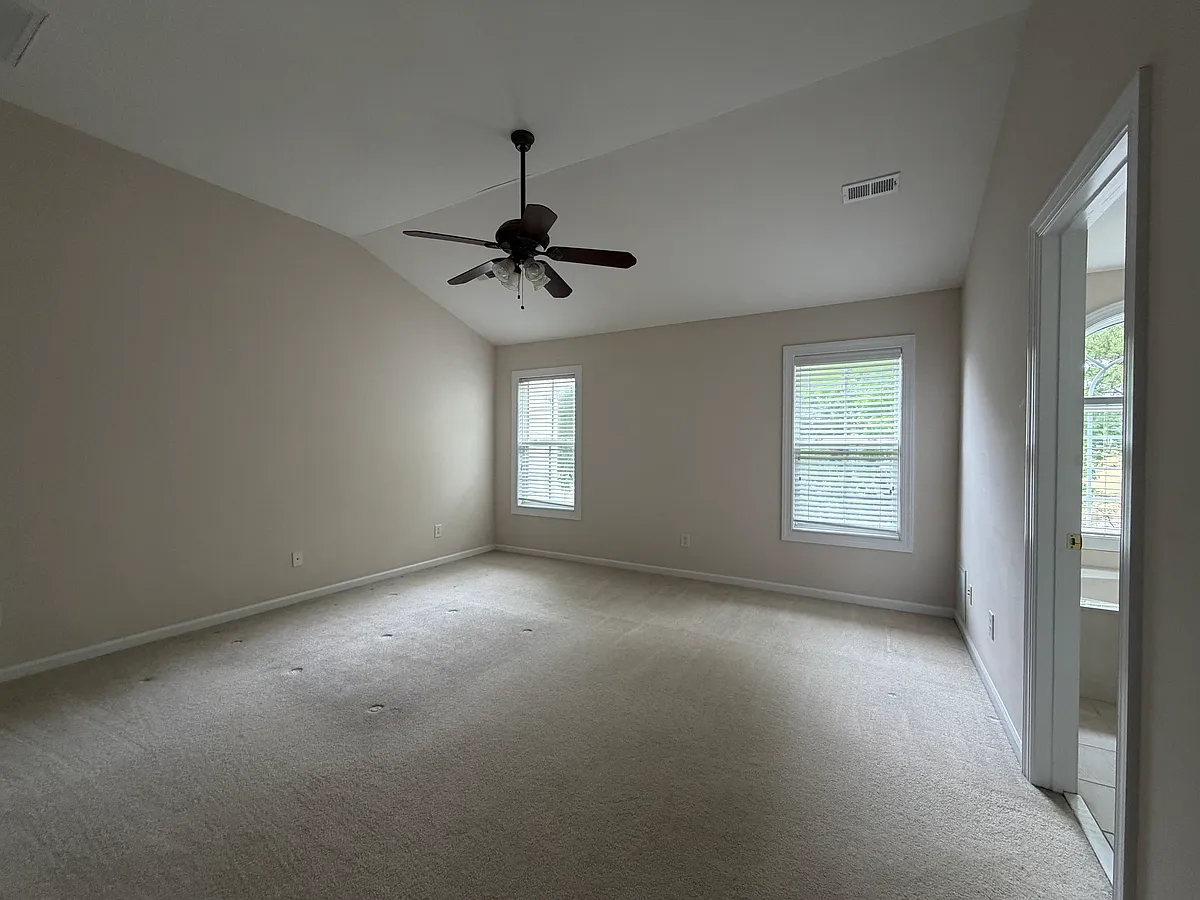 Building Photo - 3049 Imperial Oaks Dr
