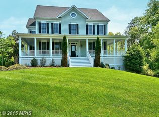 1009 Dranesville Manor Dr, Herndon, VA 20170