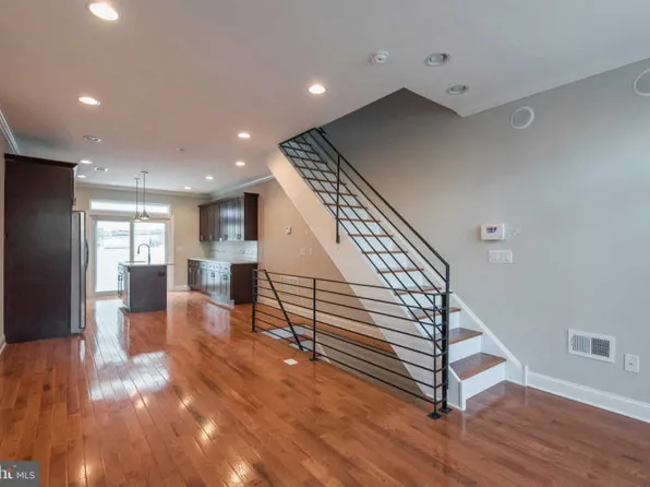 1717 Seybert St, Philadelphia, PA 19121