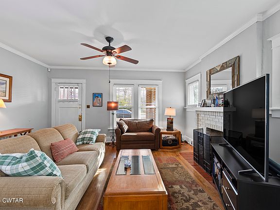5th image of 309 Westwood Ave