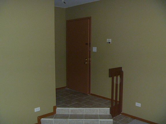 2nd image of 1451 Fairlane Dr APT 3