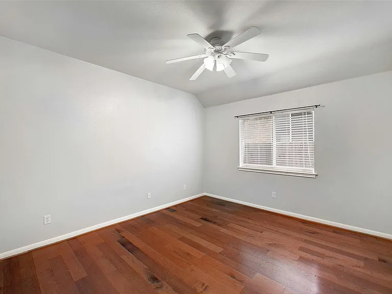 3806 Azur Ln — Photo 22