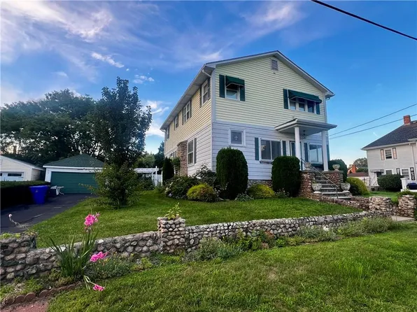 53 Sylvia Ave, North Providence, RI 02911