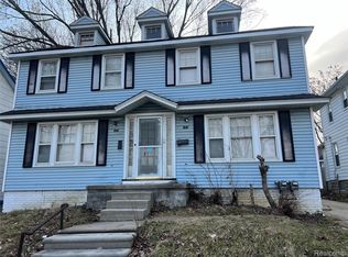 121 Jones St, Mount Clemens, MI