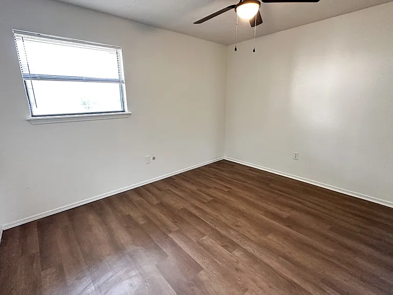 1616 SW B Ave #C — Photo 12