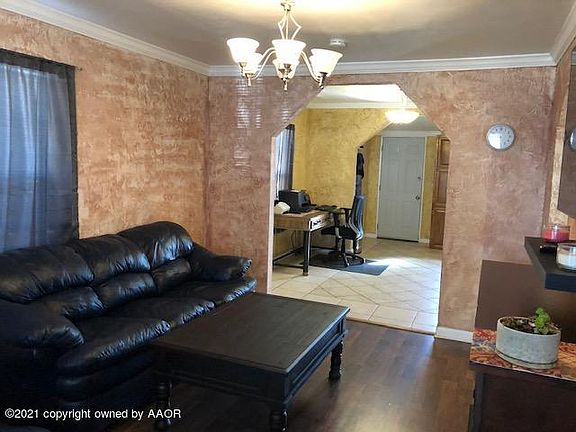 3rd image of 724 Coble St