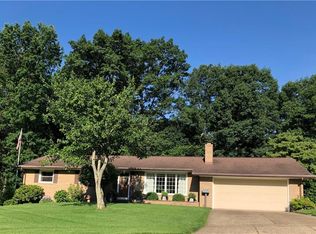 801 Woodview Dr NE, Massillon, OH