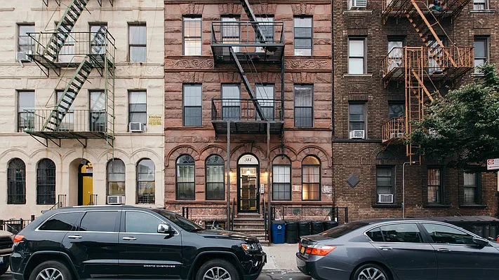 Rented by Nooklyn NYC LLC | media 36