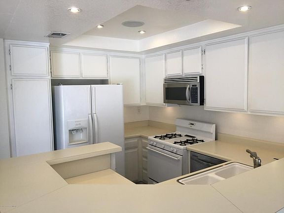 5th image of 1744 Crystal Canyon Dr