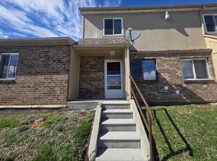 26 Pineview Dr #10, Reedsville, WV 26547