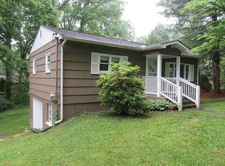 1176 James Blvd, Signal Mountain, TN 37377