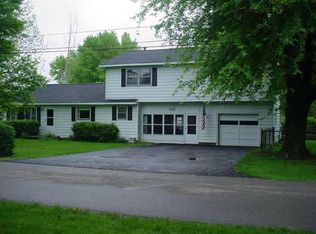 4401 SW Weekly Dr, Columbus, IN 47201