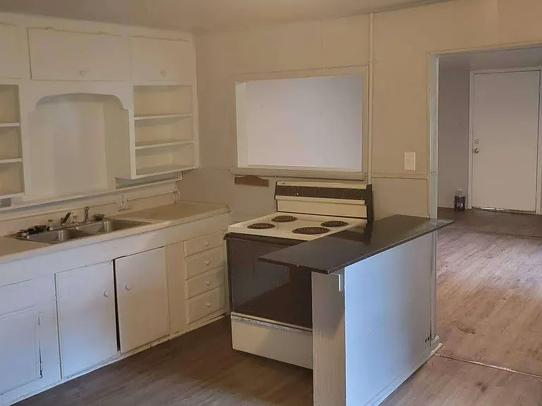 928 Choctaw St — Photo 3