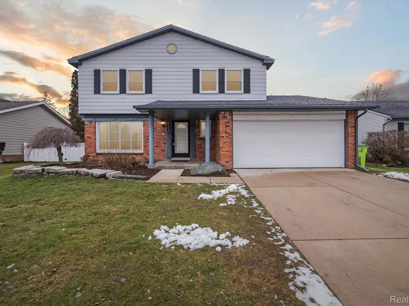 41930 Ridge Rd E, Novi, MI 48375