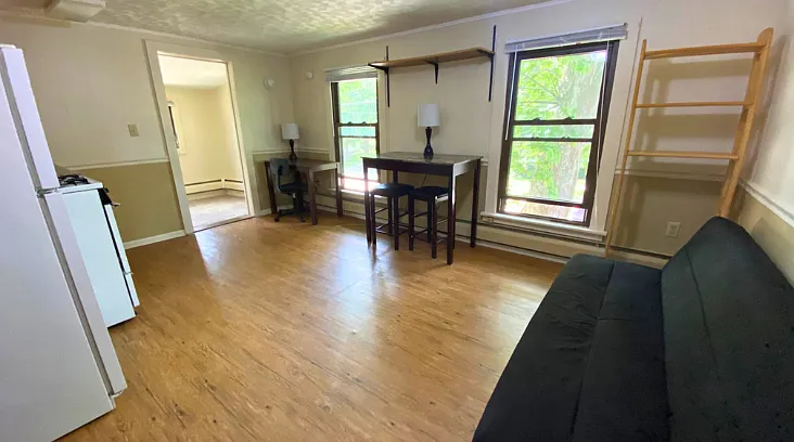 112 W Tompkins St #3 — Photo 3
