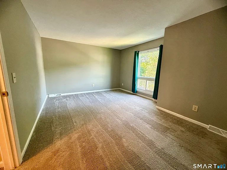 562 Oak Ave #562 — Photo 9