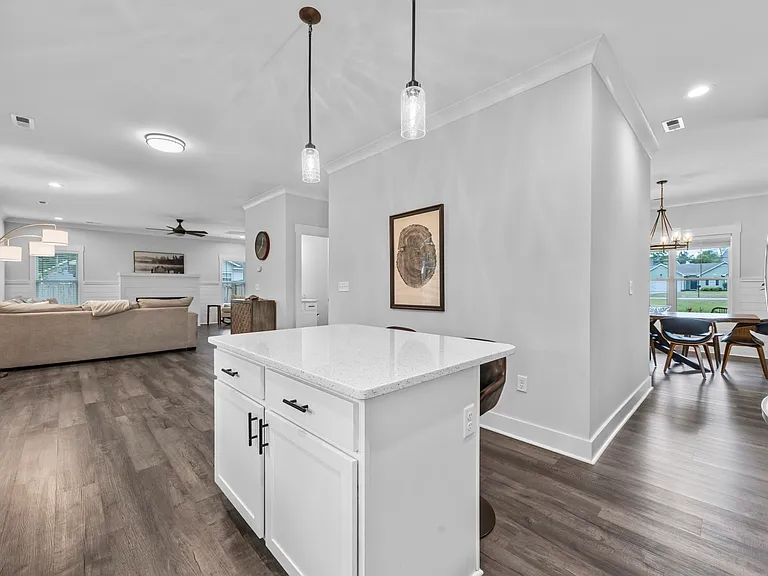 247 Shellbank Dr — Photo 17