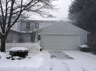 934 Sturbridge Dr, Akron, OH 44313