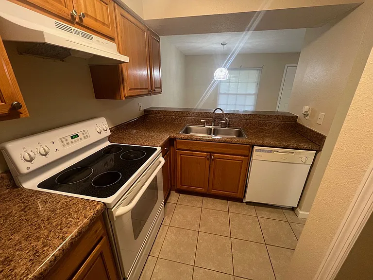 3019 Bonaventure Cir #101 — Photo 8