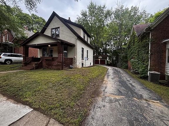 2nd image of 524 13th St