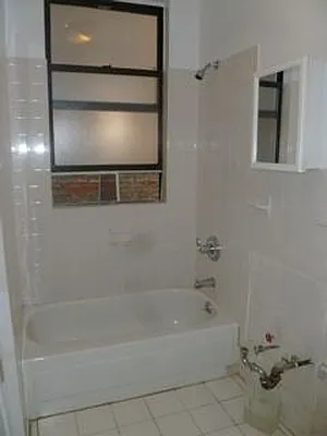 Rented by Robyn Lee, LREB | media 30