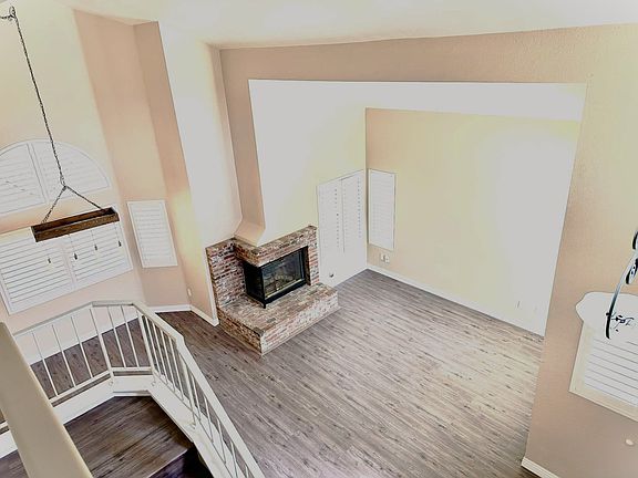 4th image of 112 Plymouth Way