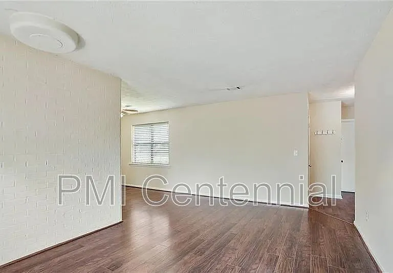 76 Sandalwood Cir — Photo 4