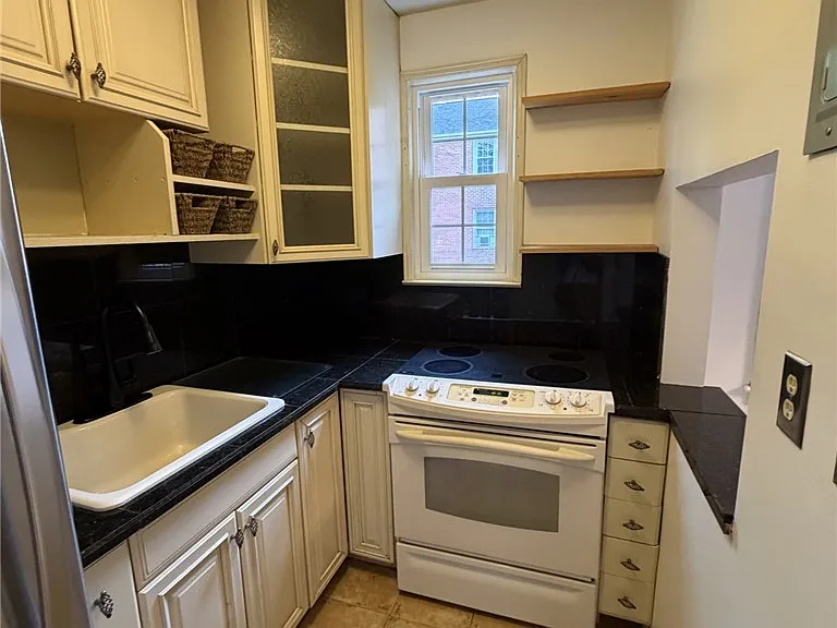 840 Thorn St #43 — Photo 12