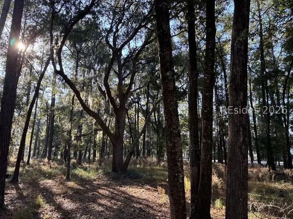 6008 Green Pond Dr, Beaufort, SC 29906