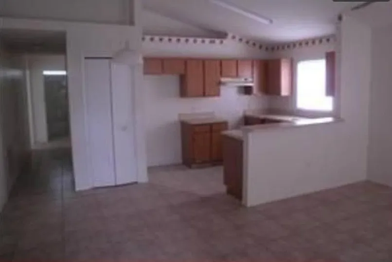 3 bed, 1070 sqft, $1,800 — Photo 1