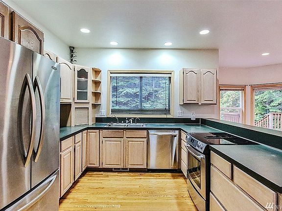 4th image of 5567 NW Millglade Ln