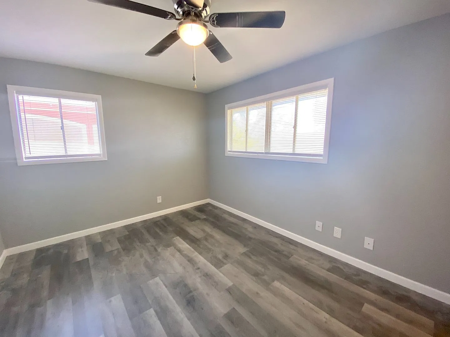 Cute 3 Bedroom, 1.5 Bath Home In College Hills Available Now! — Photo 3