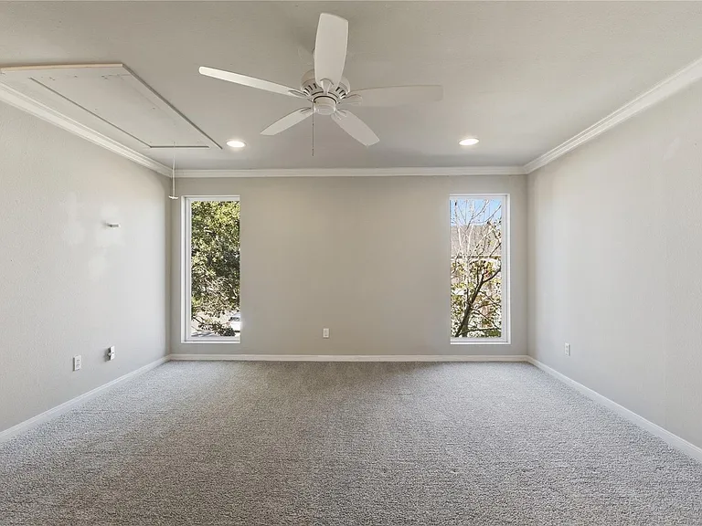 7535 Olympia Dr — Photo 17