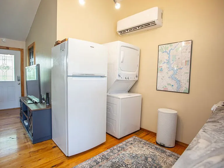 2207 White Oak Ln — Photo 10