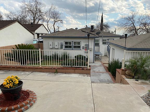 4th image of 240 E 50th St