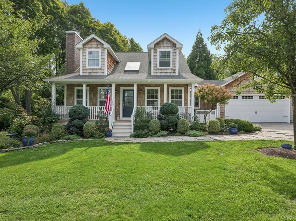 3 Andiron Lane, Brookhaven, NY 11719
