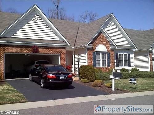 1st image of 164 Carriage Point Ln