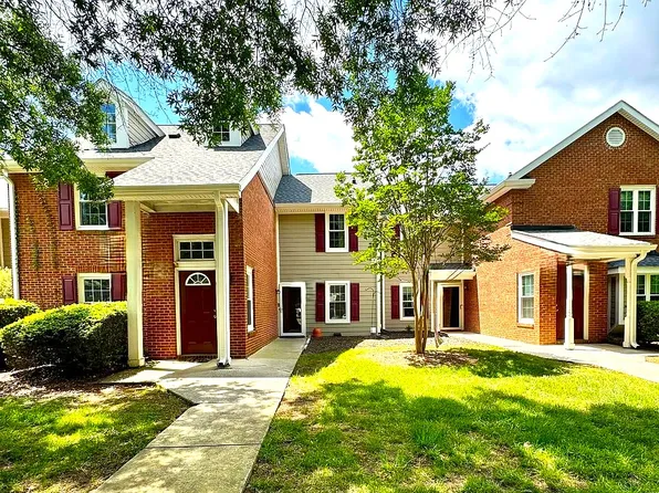 9427 S Vicksburg Park Ct, Charlotte, NC 28210