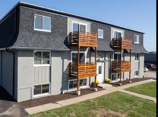 1315 E 38th St APT 1, Davenport, IA 52807