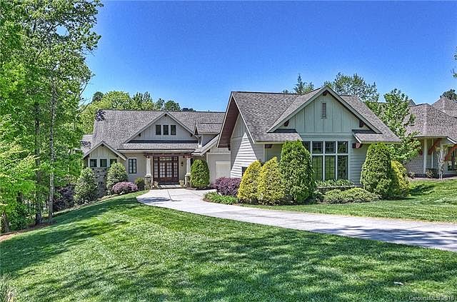 1st image of 131 Chestnut Bay Ln