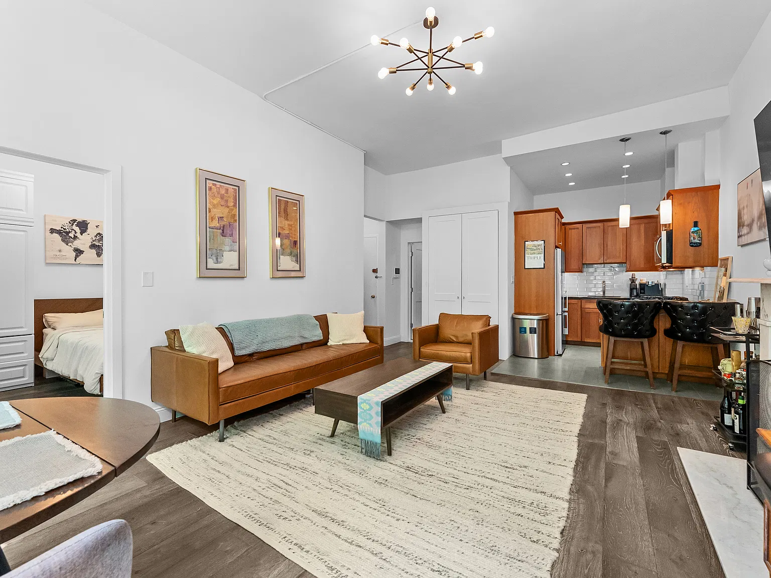 134 East 16th Street — Photo 2