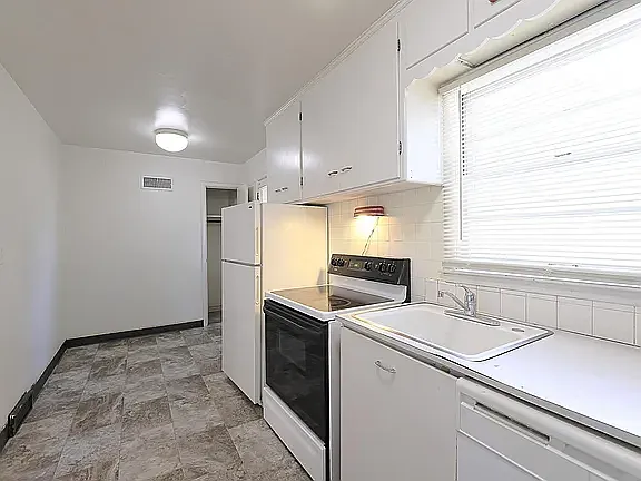1230 Rose St #1 — Photo 6