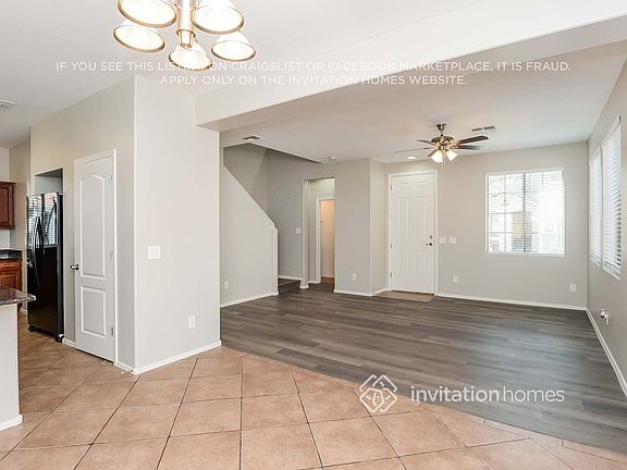 3rd image of 864 E Devon Rd