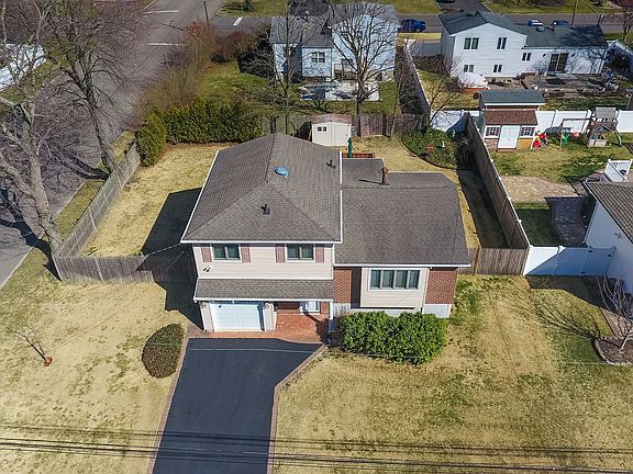 3rd image of 343 W 19th St