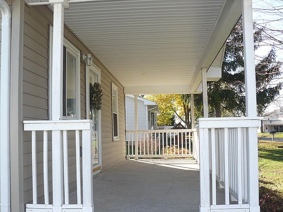 3rd image of 13252 Gildersleeve St
