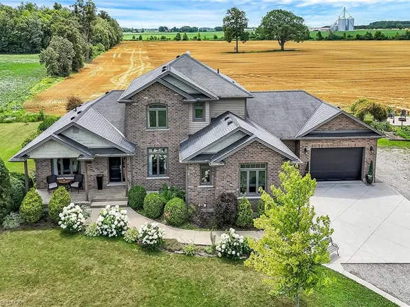 560 Concession 11 Walpole Rd, Haldimand County, ON N0A 1H0