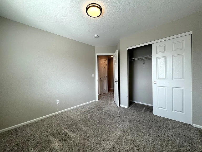 2390 Broadleaf Loop — Photo 29