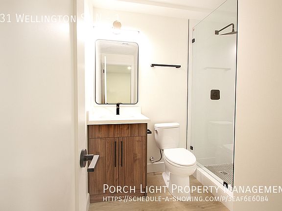5th image of 131 Wellington St N #1
